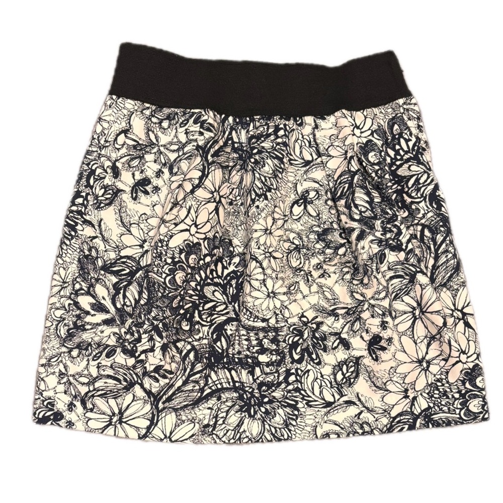 Zara Basic Dark Navy Blue & White Floral A-Line Mini Skirt with Pockets- Size S